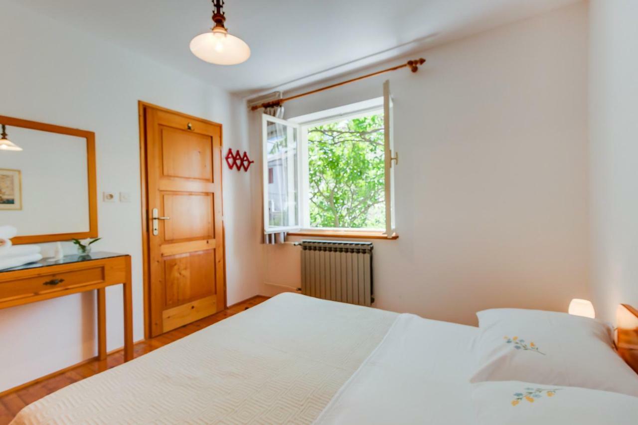 Apartman Pia Mali Lošinj Екстериор снимка