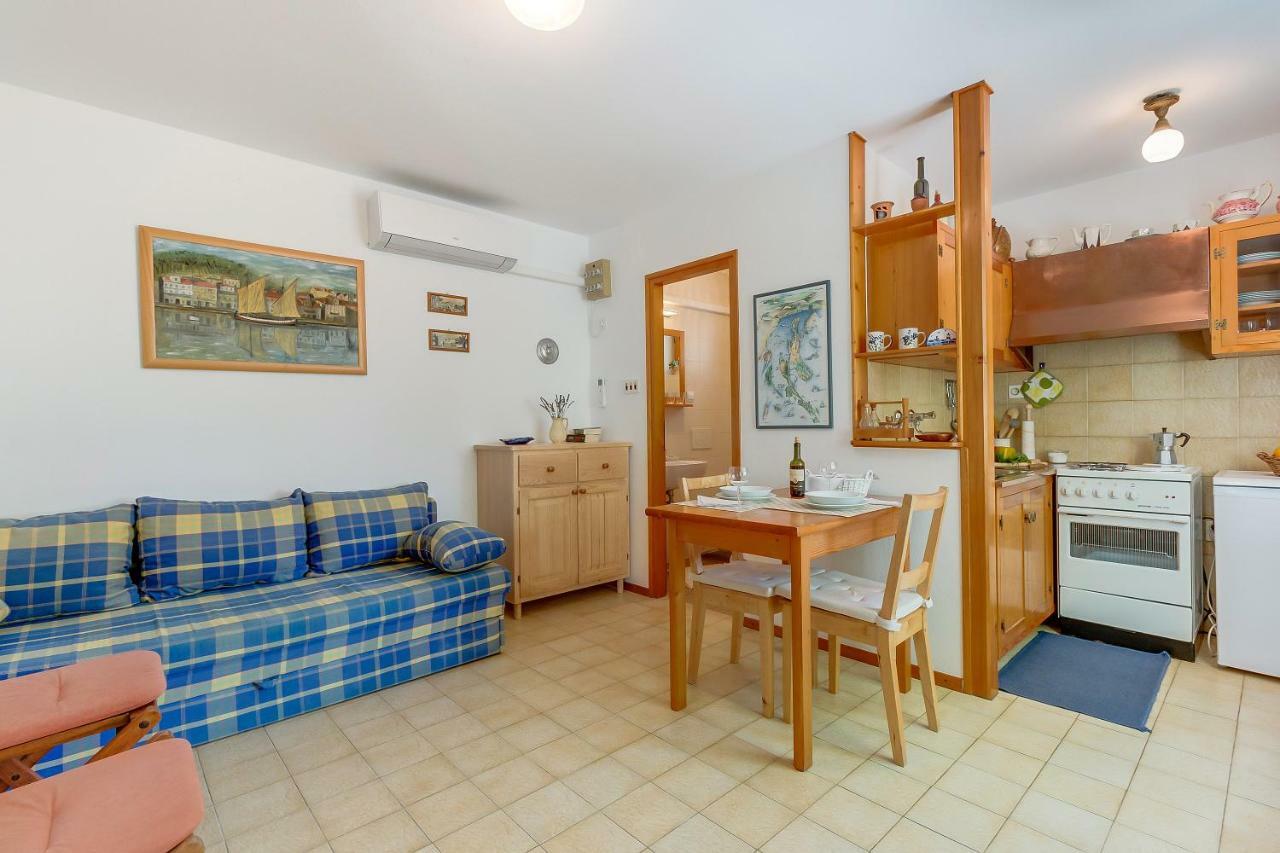 Apartman Pia Mali Lošinj Екстериор снимка