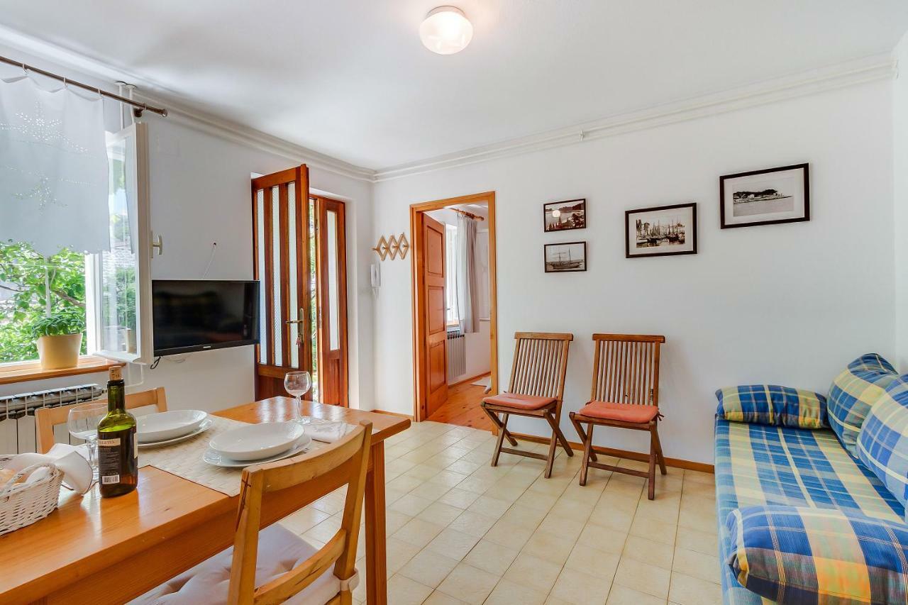 Apartman Pia Mali Lošinj Екстериор снимка